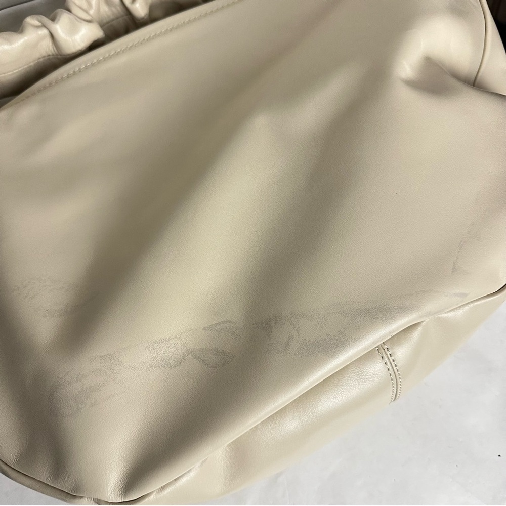 Chic Cream Hobo Bag with Ruched Handle - Picture 4 of 9